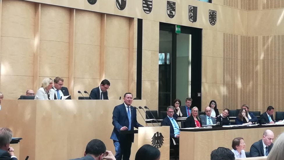 Bodo Ramelow am Rednerpult des Bundesrats